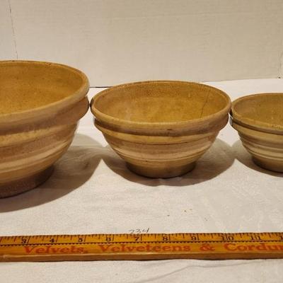 Antique stoneware nesting mixing bowl.