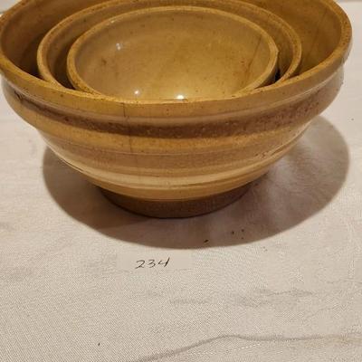 Antique stoneware nesting mixing bowl.