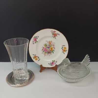 Beautiful vintage Coalport "Fragrance" bone China plate with clear glass nesting chicken and elegant vase