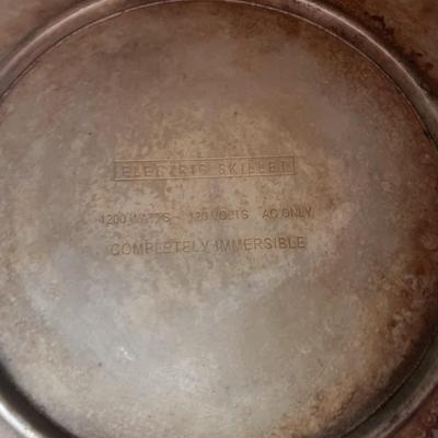 West Bend electric skillet with stainless serving bowl