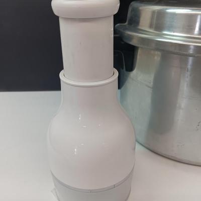 Mirro Matic Pressure cooker with manual food chopper