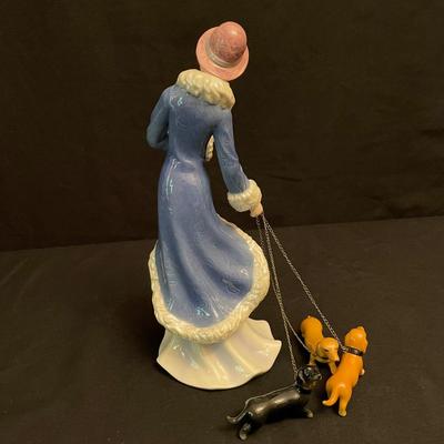 Danbury Mint’s Winter Walk & Springtime Stroll (DR-SS)