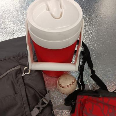 Outdoor day pack with insulated lunch boxes and drink container