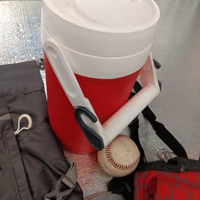 Outdoor day pack with insulated lunch boxes and drink container