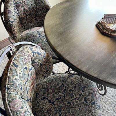 Round table and 4 chairs