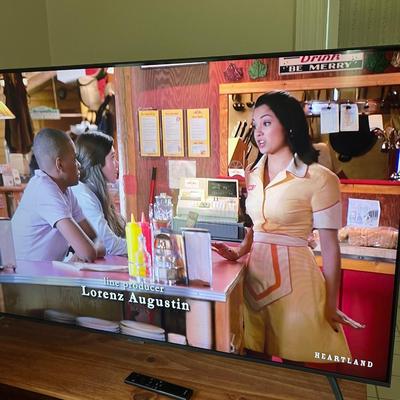 SAMSUNG 50" Smart Tv
