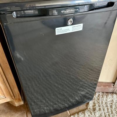 Frigidaire mini fridge