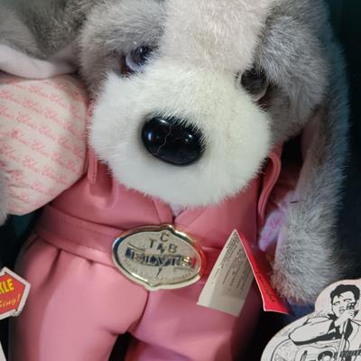 Singing Elvis plush Elvis sings " Are you lonesome tonight"