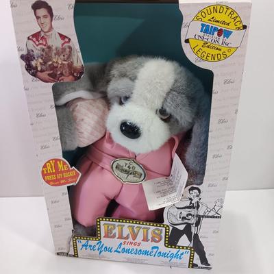 Singing Elvis plush Elvis sings " Are you lonesome tonight"