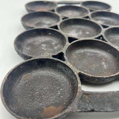Antique Cast Iron Oval Biscuit Muffin Waterman Pan