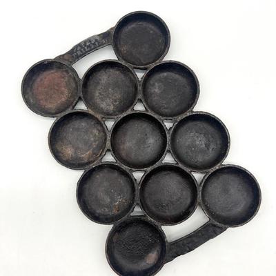 Antique Cast Iron Oval Biscuit Muffin Waterman Pan