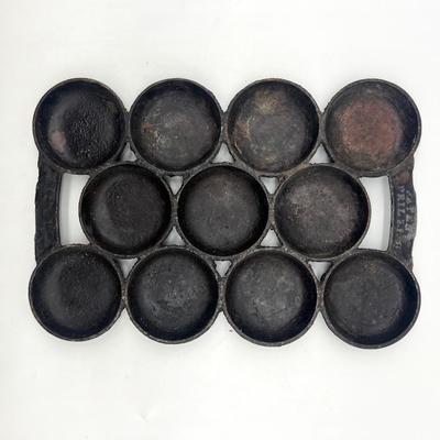 Antique Cast Iron Oval Biscuit Muffin Waterman Pan
