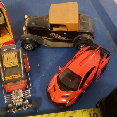 LOT 87 FIVE TOY CARS