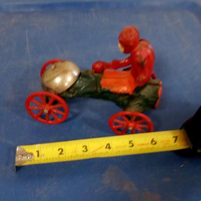 LOT 88 OLD METAL CAR PULL AND RINGS BELL