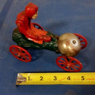 LOT 88 OLD METAL CAR PULL AND RINGS BELL