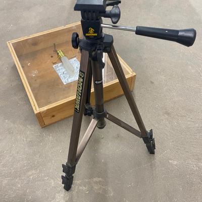 Tripod and eliminated shadow box