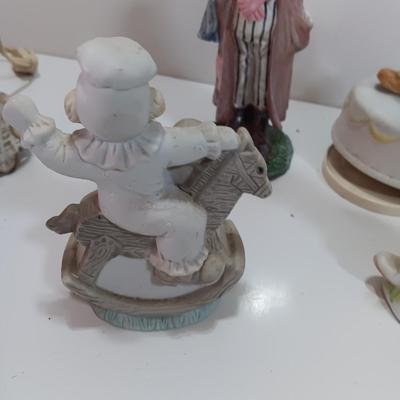 Collection of porcelain clowns - The original Emmett Kelly Circus collection ltd. edition
