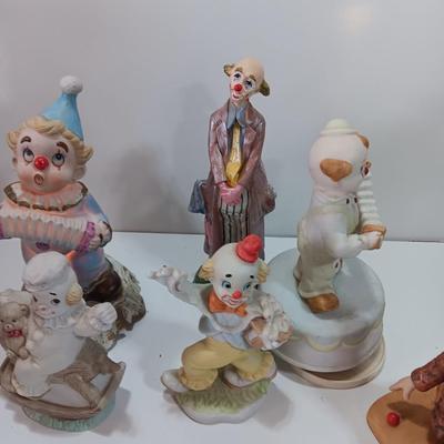 Collection of porcelain clowns - The original Emmett Kelly Circus collection ltd. edition