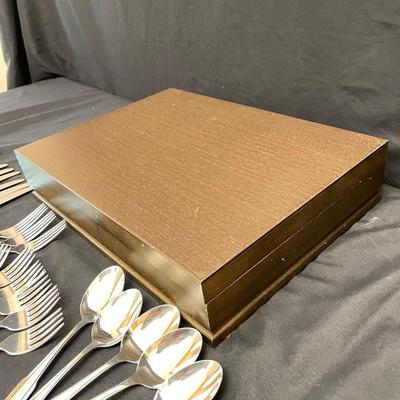 16 Person Rebacraft Flatware Set, Chest & More (K-SS)