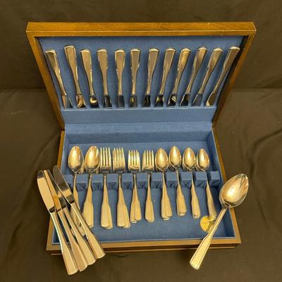 16 Person Rebacraft Flatware Set, Chest & More (K-SS)