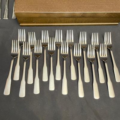 16 Person Rebacraft Flatware Set, Chest & More (K-SS)