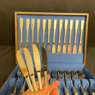 16 Person Rebacraft Flatware Set, Chest & More (K-SS)