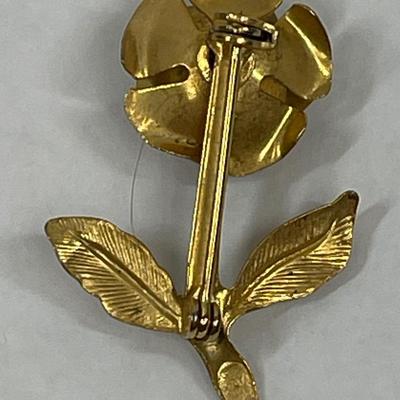 Small Gold Tone Rose Pin or Brooch with white pearl center