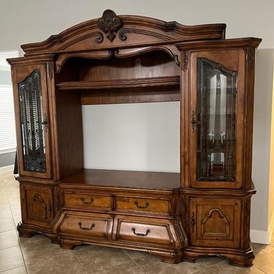 AICO ~ MICHAEL AMINI ~ 4 Piece ~ 8Ft Tall Large Entertainment Center
