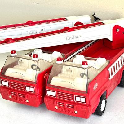 Set of 2 Vintage Red Metal Tonka Fire Trucks