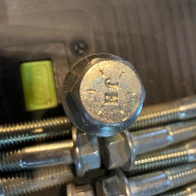 1/2-13x2 1/2”, g8 flange bolts. Qty24