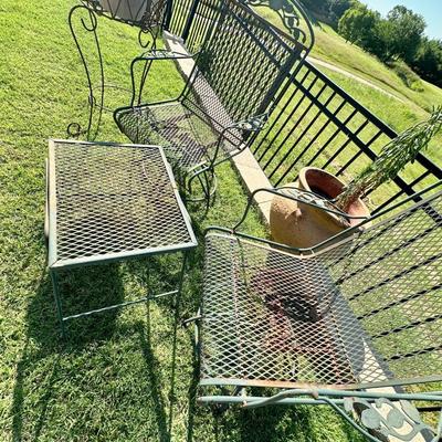 2 metal chairs, table and flowerpots, accessories
