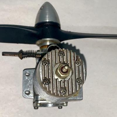 Vintage Fox 25 RC Airplane Engine