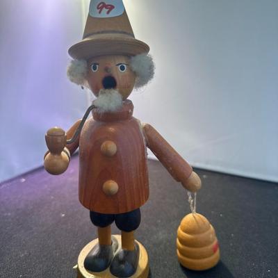 VINTAGE ERZGEBIRGE GERMAN(?) SMOKER MAN BEEKEEPER FIGURINE INCENSE BURNER