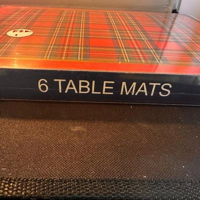 6 Scottish place mats