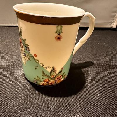 gold remmed cup