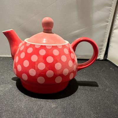 Red polk-a-dot tea pot