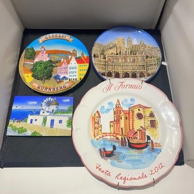 Souvier Plates