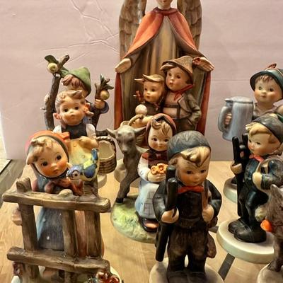Lot of Hummles
