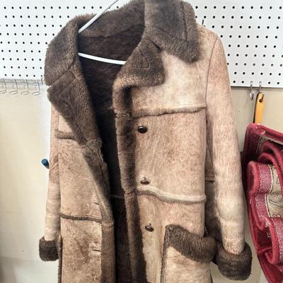 Vintage Sheepskin Shearling Wool Rancher Coat Button (SMALL)