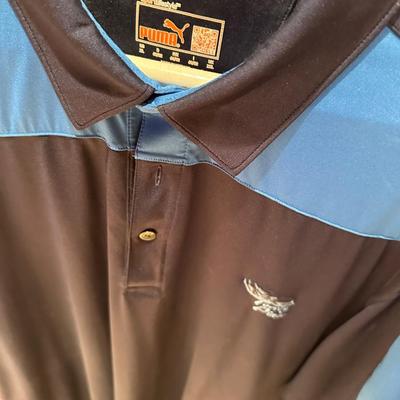 A lot of 5 men’s XL shirts