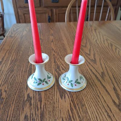 2 lenox holly berry candle sticks