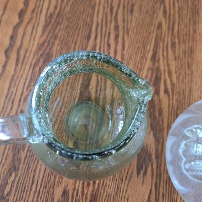 2 blown glass vases