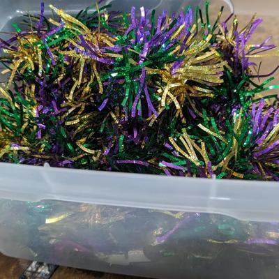 Lot of more than 20 Vintage Mardi Gras Masks Decor