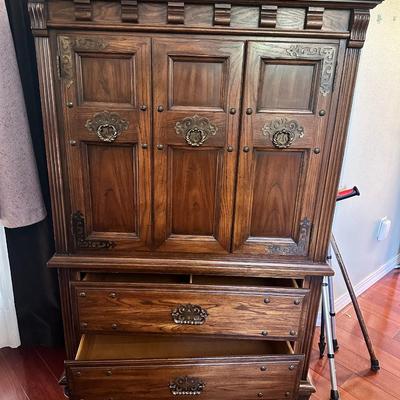 Italian style Dresser