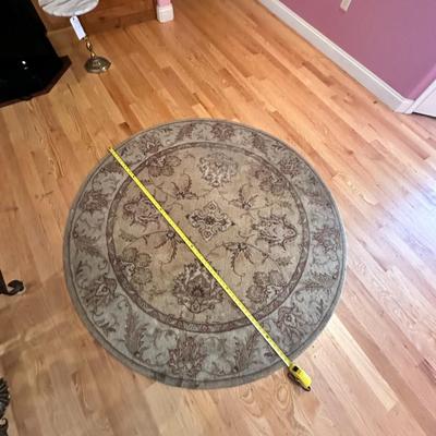 Round Area rug