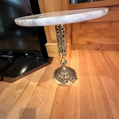 Vintage French Style Round Marble Top Brass Filigree Side Drinks Table