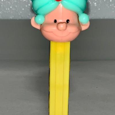 Vintage 3.4 No Feet PEZ - Maharajah