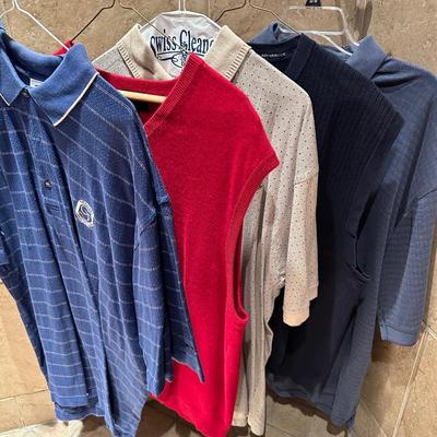 4 Men’s shirts and sweater vest lot XL