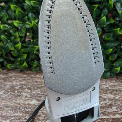 Hamilton Beach Clothing Iron Electric Appliance Retractable Plug Residue on Surface