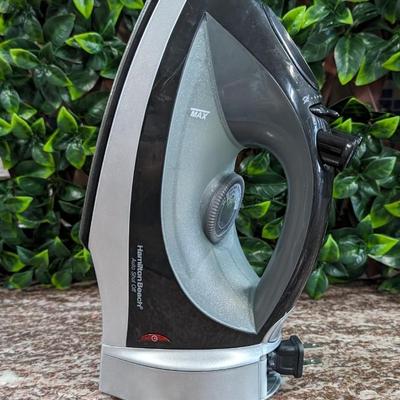 Hamilton Beach Clothing Iron Electric Appliance Retractable Plug Residue on Surface